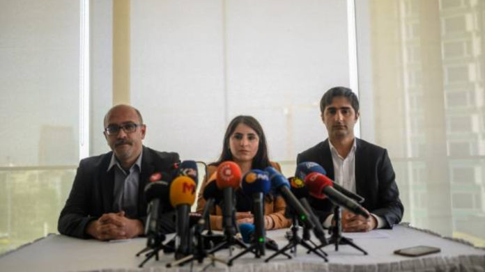 Les avocats d'Ocalan appellent les autorités turques à traduire leurs paroles par des actes