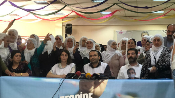 Leyla Güven et les députés du HDP mettent fin aux grèves de la faim