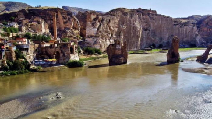 La campagne "Sauver le tigre" appelle à l'arrêt immédiat du remplissage du réservoir du barrage d'Ilisu, au Nord-Kurdistan (Turquie)