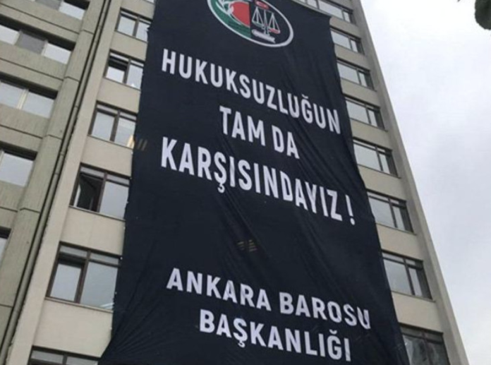 Rapport du Barreau d'Ankara sur la torture dans les commissariats de police