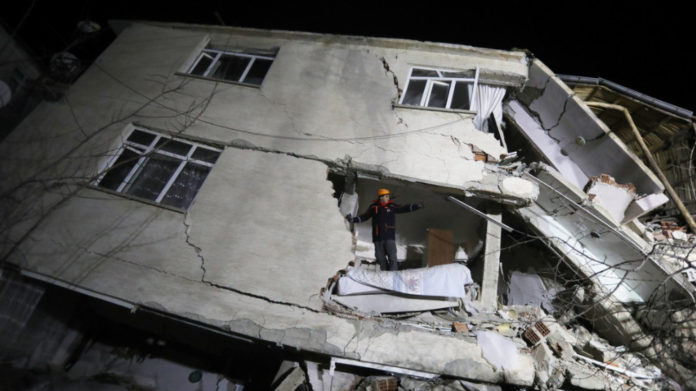Le bilan du séisme survenu à Elazig s’est alourdi