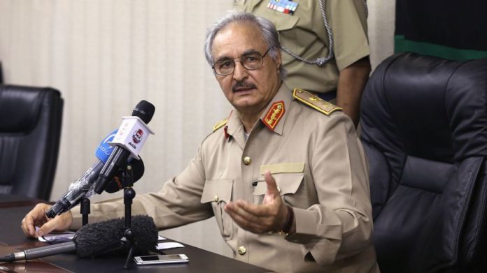 Haftar appelle à la « mobilisation » contre l'intervention turque en Libye