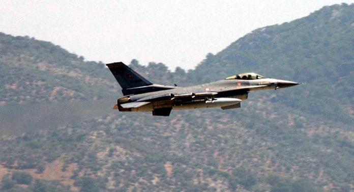 Des avions turcs continuent de bombarder les régions du Kurdistan