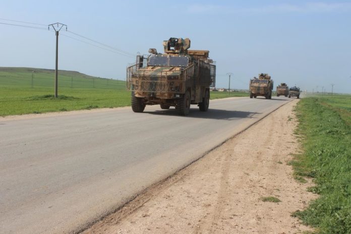 Rojava : Patrouille conjointe turco-russe à Al-Darbasiyah et Amuda