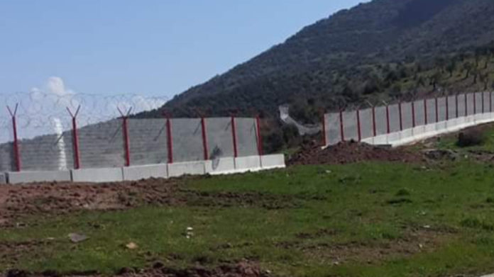 La Turquie annexe cette fois-ci les districts d’Afrin en érigeant des clôtures barbelées