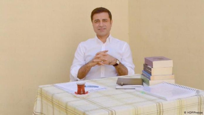 Les avocats de Demirtaş demandent sa libération.