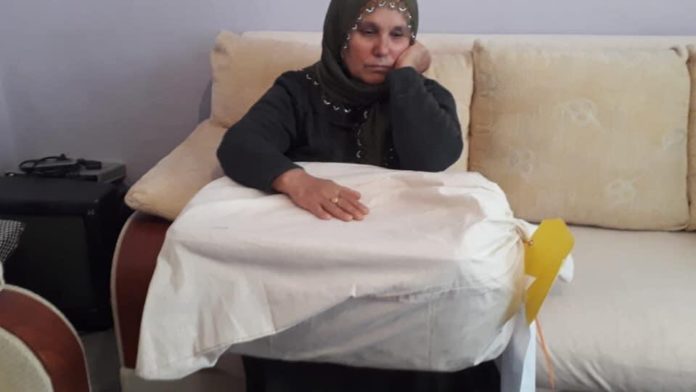 Choquant: L’État turc livre par colis le corps d’un combattant kurde à sa famille