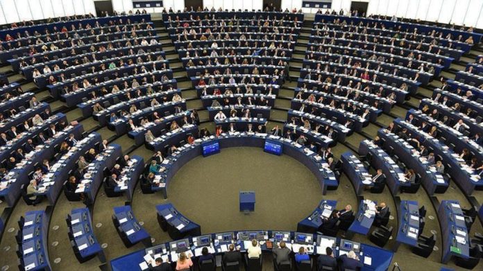 Des députés européens demandent une action immédiate contre les attaques de la Turquie