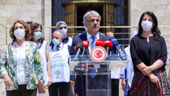 Les co-présidents du HDP ont annoncé lors d’une conférence de presse, mardi, à Ankara, des 