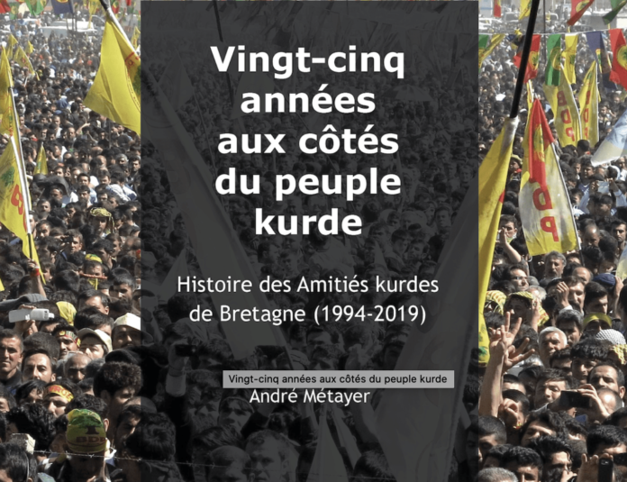 Depuis 25 ans, les Amitiés kurdes de Bretagne soutiennent les Kurdes “ici et là-bas” dans leur lutte pour la reconnaissance de leurs droits. Autant d’occasions de rencontrer des personnalités attachantes et courageuses jusqu’à la prison, jusqu’à la mort. Avec, au fond du cœur, la fureur de vivre.