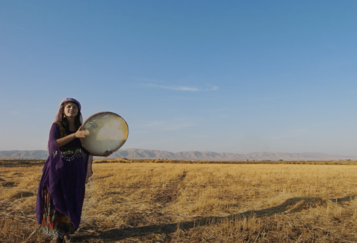 La Commune du film du Rojava a édité une nouvelle chanson et un clip vidéo pour célébrer la résistance à Heftanîn, dans le Sud-Kurdistan (Irak).