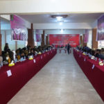 Un atelier à Raqqa sur le mariage des enfants Une centaine de femmes, venues de toute la région du nord et de l’est de la Syrie, mais aussi de Suisse et de Belgique, ont participé, dimanche 22 novembre, à un atelier organisé à Raqqa sur le thème du mariage des enfants.