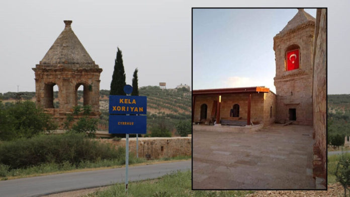 Dans la région occupée d’Afrin la Turquie a converti en mosquée le mausolée de Nebi Huri, sur le site antique de Cyrrhus.