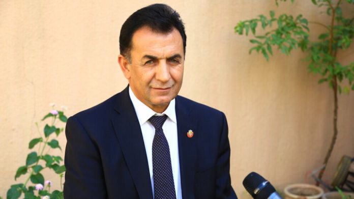 Commentant la visite récente du Premier ministre irakien Mustafa Al-Kadhimi en Turquie, l’universitaire et homme politique kurde Kamuran Berwari a averti qu’en l’absence de réaction du Gouvernement régional du Kurdistan (Irak), la région autonome serait occupée.
