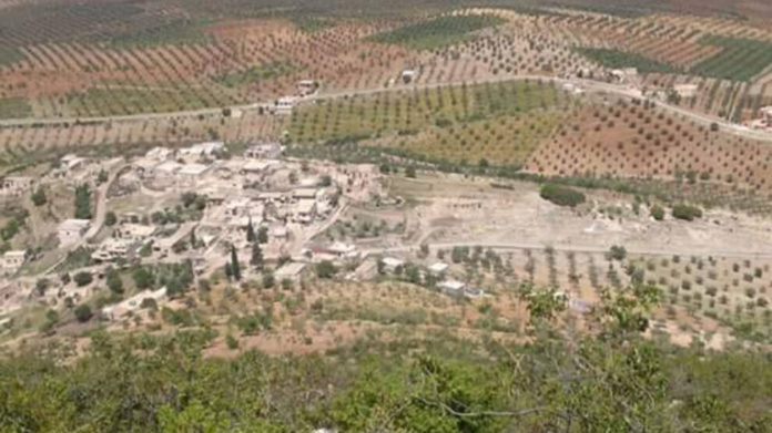 Des mercenaires pro-turcs terrorisent les habitants des villages de la région occupée d’Afrin, dans le but de les chasser de leurs terres.