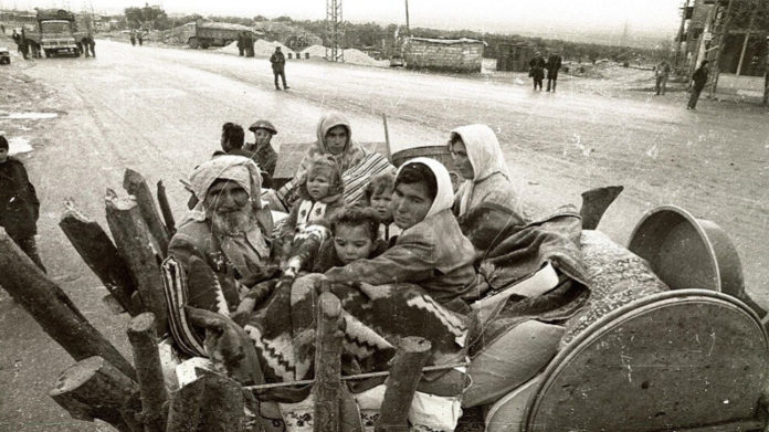En décembre 1978, un pogrom était perpétré contre la population kurde-alévie de Maraş, par le groupe paramilitaire des Loups gris.