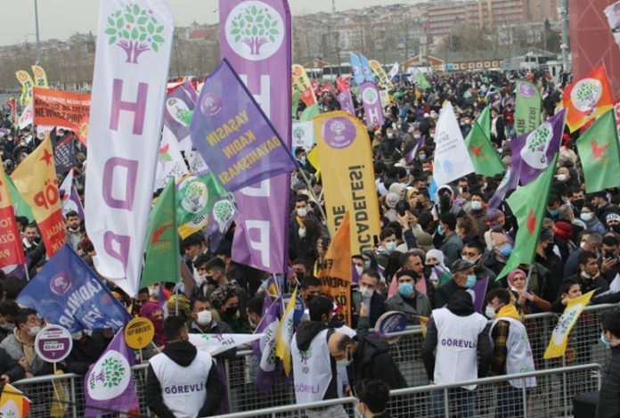 Célébration du Newroz à Istanbul