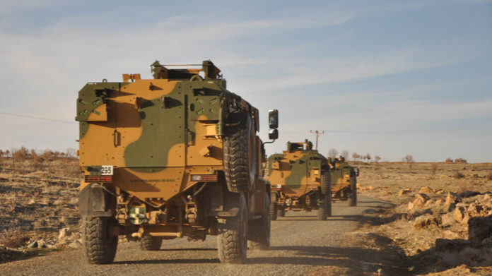 L'armée turque a lancé une opération militaire dans la province de Van, dans le Nord-Kurdistan (Turquie). La zone d'opération comprend des régions rurales entourant les villages de Kırgeçit, Bükeç et Dikbıyık dans le district de Gürpınar.
