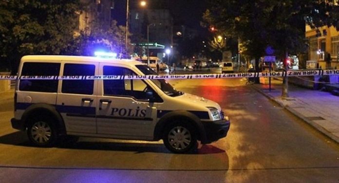 Huit personnes ont été arrêtées samedi tôt dans la matinée dans le cadre d’une opération politique menée à Adana.