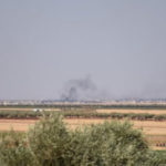 L’État turc bombarde des villages de Sherawa et Shehba L’État turc a bombardé dimanche trois villages du district de Sherawa à Afrin et un village de Shehba.