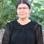 « Le gouvernement irakien et l’ONU sont responsables de l’attaque turque à Makhmour » Réagissant au bombardement aérien perpétré par la Turquie contre le camp de réfugiés kurdes Makhmour, dans le sud-Kurdistan (Irak) Leyla Arzu Ilhan, membre du comité de diplomatie de l'Assemblée d'Ishtar, a déclaré que l'ONU et le gouvernement irakien sont responsables des attaques et qu'ils devraient agir immédiatement.