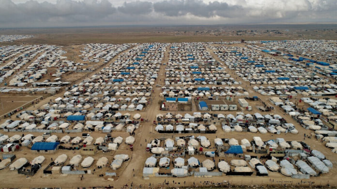 Dans le nord et l'est de la Syrie, on compte 15 camps abritant près d'un million et demi de réfugiés et de déplacés.