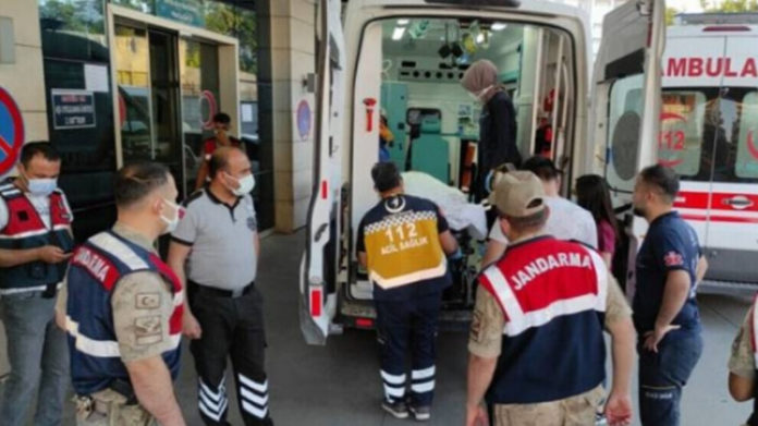 Les gendarmes turcs ont tué deux réfugiés à un poste de contrôle dans la province kurde de Siirt. 12 autres réfugiés ont été blessés.