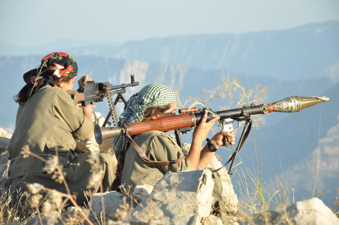 A la suite de la résistance des guérilleros des Forces de défense du peuple (HPG, branche armée du PKK) l’armée turque a été contraint de se retiré de trois secteurs qu’elle tenté d’occuper depuis le 23 avril, dans le sud-Kurdistan (Irak).