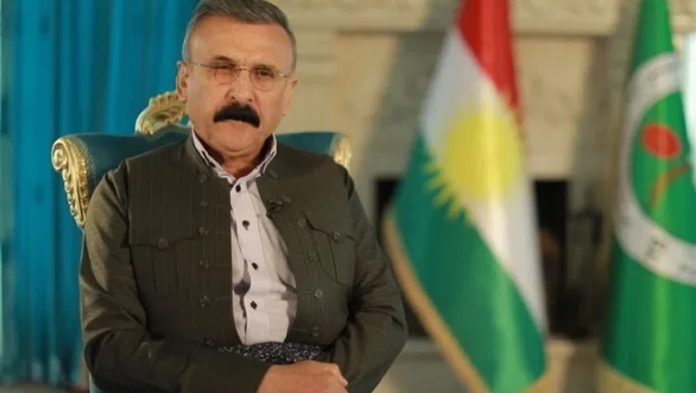 Mahmud Sengawi, commandant des forces Peshmergas au Sud-Kurdistan (Irak) a déclaré que la lutte contre le PKK représentait un grand danger pour la population. « Même si le monde s'effondre, je ne tirerai pas, une seule balle contre le PKK », a-t-il déclaré