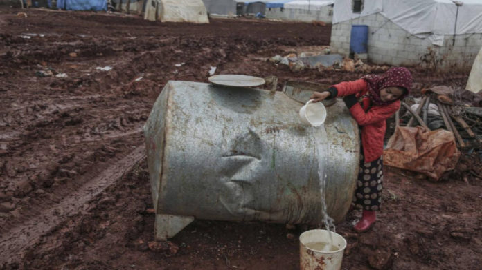 La responsable politique kurde Gulistan Ati a comparé la décision de l'UNICEF à la fermeture par la Turquie de la station d’eau d’Alouk