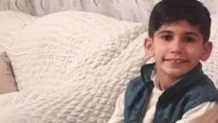 Mehmet Halil Yavuz, 12 ans, a été retrouvé pendu à la poignée de la porte des toilettes d'une école coranique à Muş. Une ordonnance de confidentialité a été imposée au rapport d'autopsie et une interdiction de divulgation a été imposée sur cette affaire.