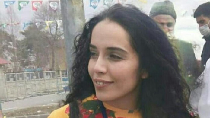 Belma Nergiz, coprésidente de la section départementale du Parti démocratique des Peuples (HDP) dans la province de Muş, a été placée en garde à vue dans la matinée de mardi.