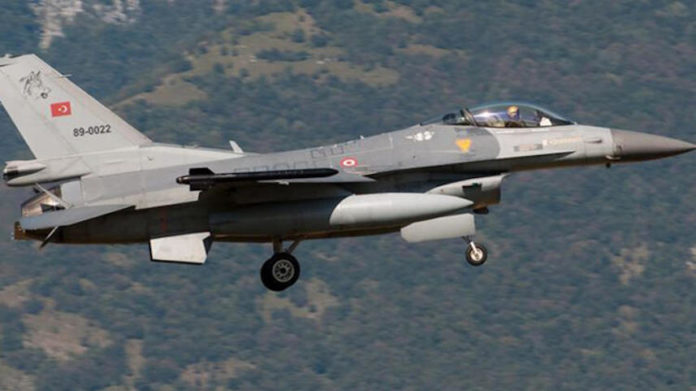 Un civil a été tué ce vendredi à la suite d’un bombardement aérien de l’armée turque survenu dans le sous-district de Kanimasi, dans la région de Amediye.