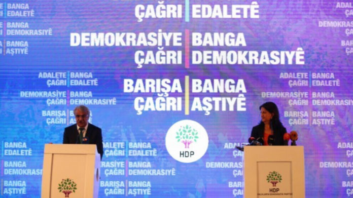 Le HDP a présenté lundi une nouvelle feuille de route. Le document contient des propositions concrètes pour résoudre les conflits