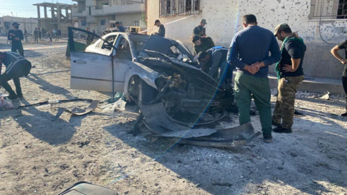 Un drone de l’armée turque a bombardé un véhicule civil, faisant 3 blessés à Kobane.