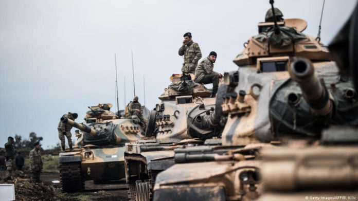 Un mandat pour les opérations transfrontalières devrait être discuté à l’Assemblé nationale turque cette semaine. La motion présidentielle qui autorise l'envoi de troupes en Syrie et en Irak peut être prorogée de deux ans supplémentaires.