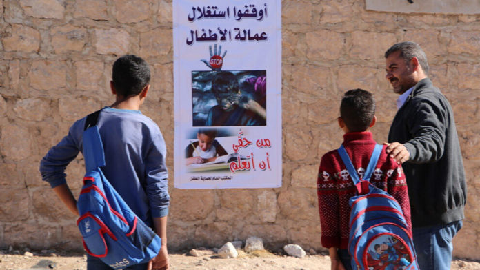Le bureau de protection de l'enfance de l'administration autonome du nord et de l'est de la Syrie (AANES) a lancé une campagne contre le travail des enfants.