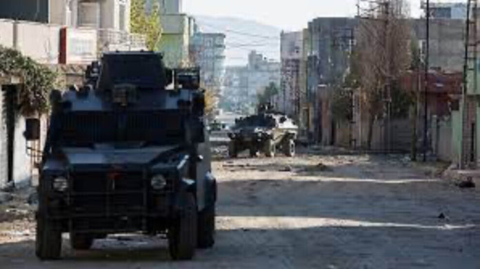 Des commandos de la police turque ont pris d'assaut plusieurs lieux d’habitation dans la province kurde de Sirnak. 27 personnes arrêtées