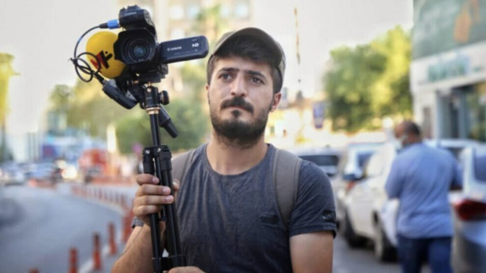Emrullah Acar, correspondant de l’agence de presse kurde Mezopotamya a été arrêté vendredi, aux premières heures du matin, à Urfa.