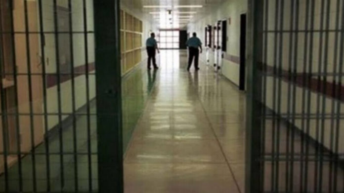 Une enquête disciplinaire a été ouverte contre 52 prisonniers détenus à Adana en raison de leur protestation contre les violations des droits