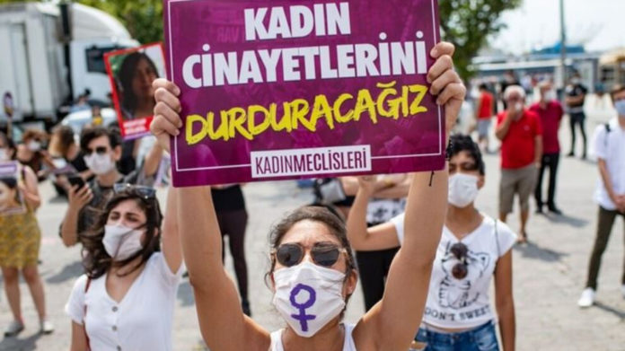 En Turquie, 18 femmes ont été tuées par des hommes au cours du mois d'octobre