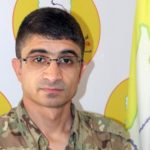 Farhad Shami : « Des cellules de l’EI se forment également dans les pays européens » L'attaché de presse des FDS, Ferhad Şami, a déclaré que l'État turc apportait le plus grand soutien aux mercenaires de l’Etat islamique (EI) qui attaquaient Hesekê. Commentant l'attaque de l’EI contre Hesekê et le danger que représentent les mercenaires dans la région, l'attaché de presse des FDS, Ferhad Şami, a déclaré que pour mettre fin à l’EI, d'autres forces, à commencer par l'État turc, devraient être jugées.