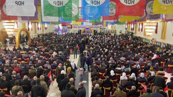L’antenne provinciale du HDP de Batman a tenu dimanche son 4e congrès ordinaire avec une forte participation. 