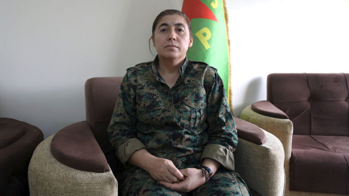 Newroz Ehmed, membre du commandement général des FDS, a appelé à la création d'un tribunal international sur l'État islamique.