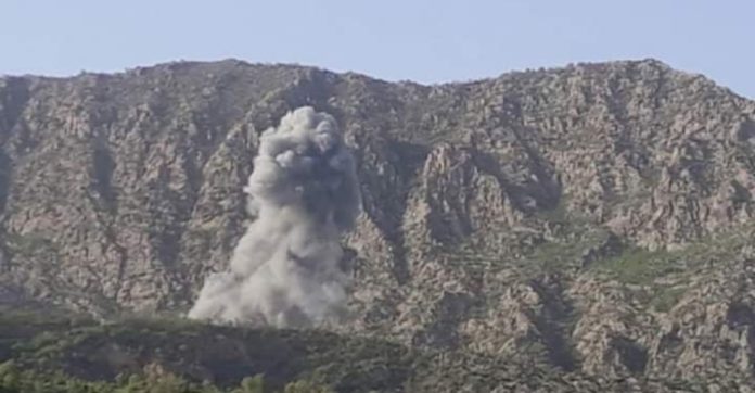 Des avions de chasse turcs ont bombardé un certain nombre de villages à Amadiya, dans la province de Duhok, au sud-Kurdistan (Nord de l'Irak).