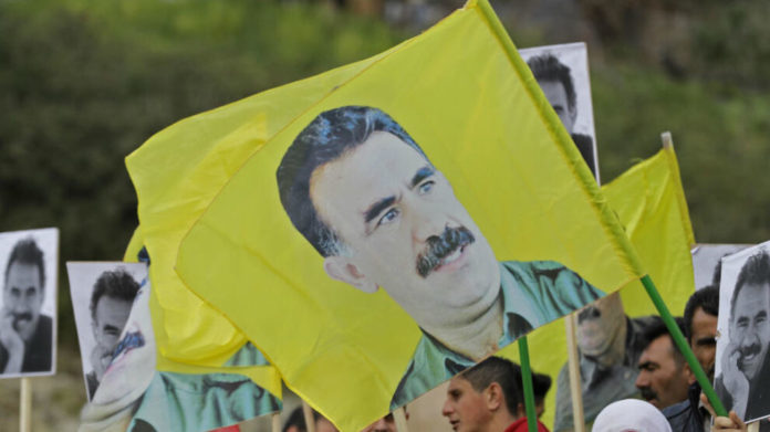 À l'occasion du 23e anniversaire de l’arrestation d’Öcalan, la Campagne Paix au Kurdistan demande à nouveau la libération du leader kurde