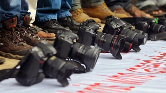 L'Association des Journalistes Dicle Fırat a publié son rapport mensuel sur les violations des droits commises contre les journalistes