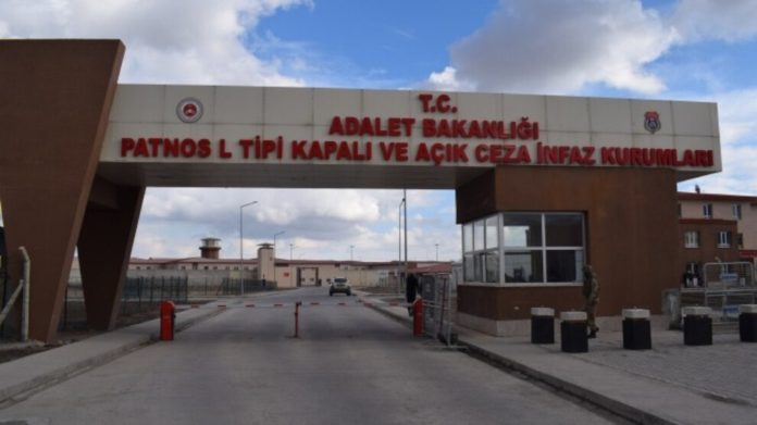 Trois détenus de la prison de type L de Patnos à Agri ont été battus par les gardiens. 