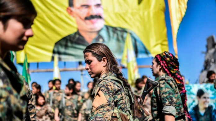 La révolution du Rojava est celle de tous les peuples et des femmes, a déclaré la coprésidence du Conseil exécutif de la KCK