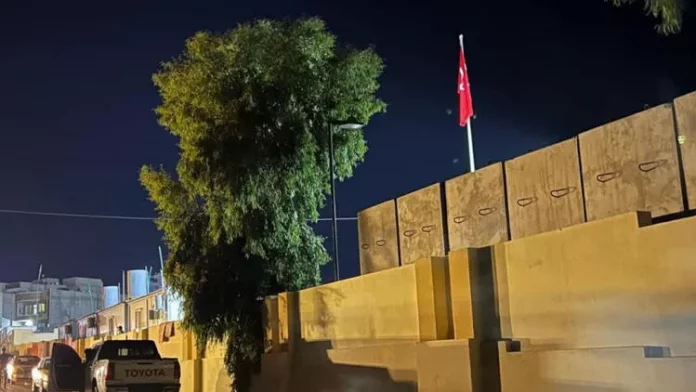 Des tirs de roquette ont visé mardi tard dans la soirée le consulat turc à Mossoul.